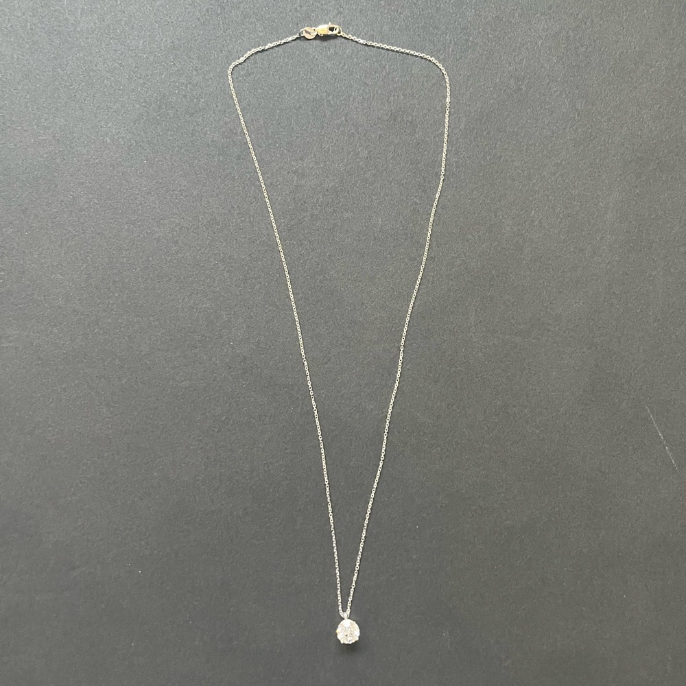 Elegant Silver Pendant Necklace